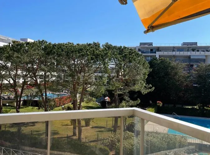 Appartement Bord De Mer Avec Piscine